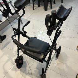 New up right walker rollator/chair new asking $100 