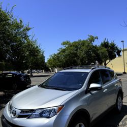 2013 TOYOTA RAV4 XLE