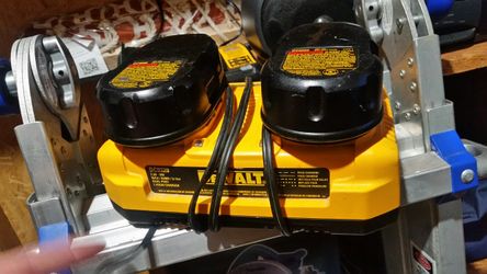 DeWalt quick charger