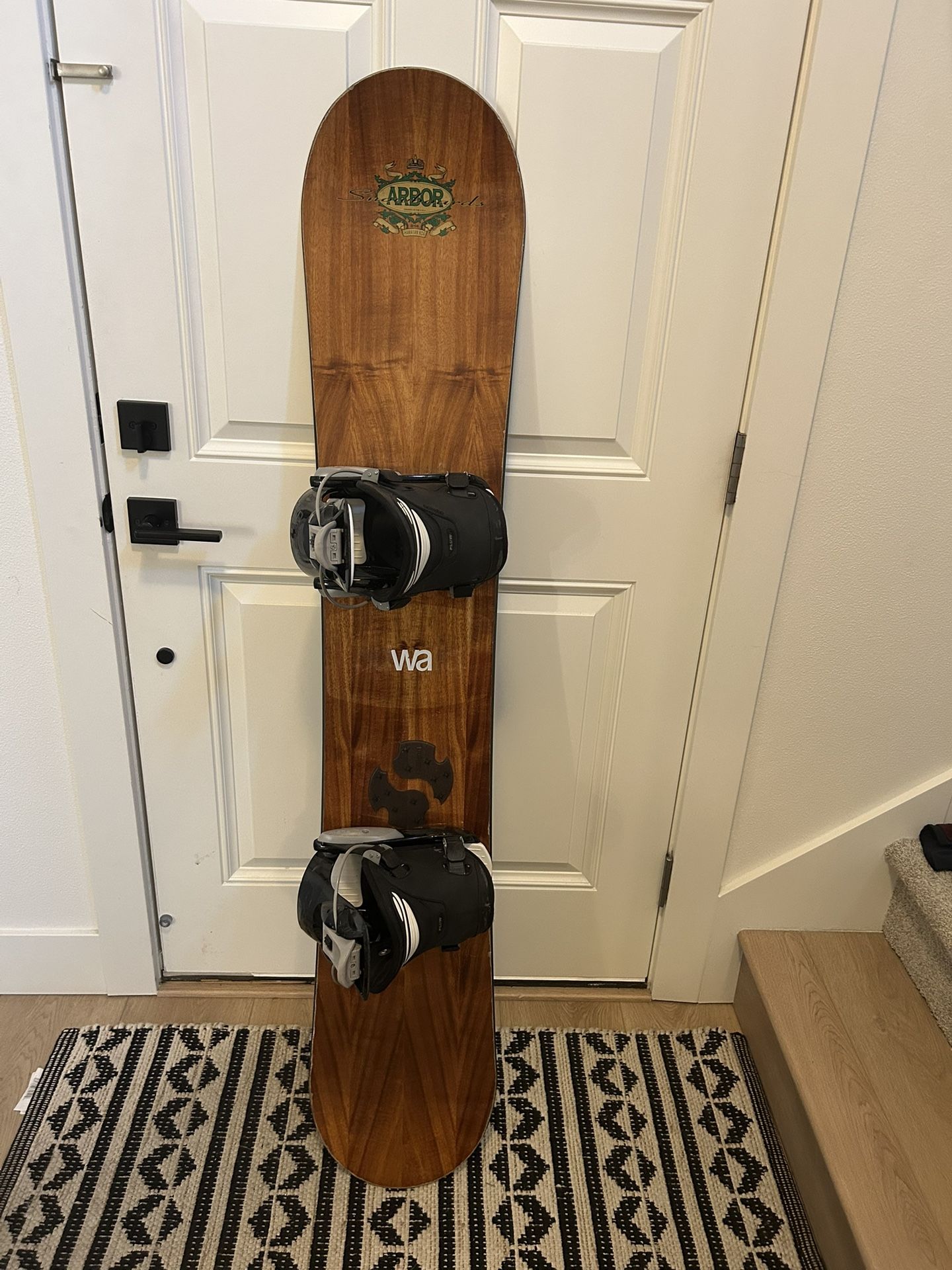 Snowboard and Travel Bag - Arbor - 158cm and Flow Easy Entry Bindings - Large/Medium