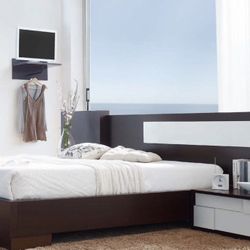 King bed W/ dresser, Mirror, Night stands 