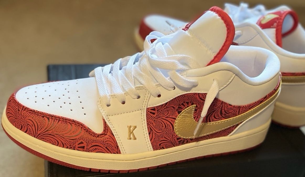 Jordan 1 Low SE Spades 