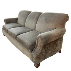 Textured Beige 3-Seater Sofa – Excellent Conditions!
