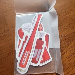 5 mini Supreme stickers

Pick up 77095 near Telge/West