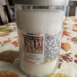 Limited Edition Yankee Candle 2-Wick Soho Living Silver Snowflake 20 Oz Rare And Retired
