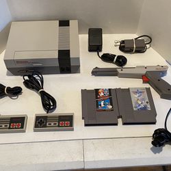 Nintendo Entertainment System (NES) Bundle With 2 Controllers And 2 Games 