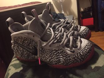 Elephant Print Foams (Pink Bottoms)