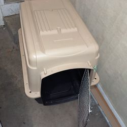 Dog kennel