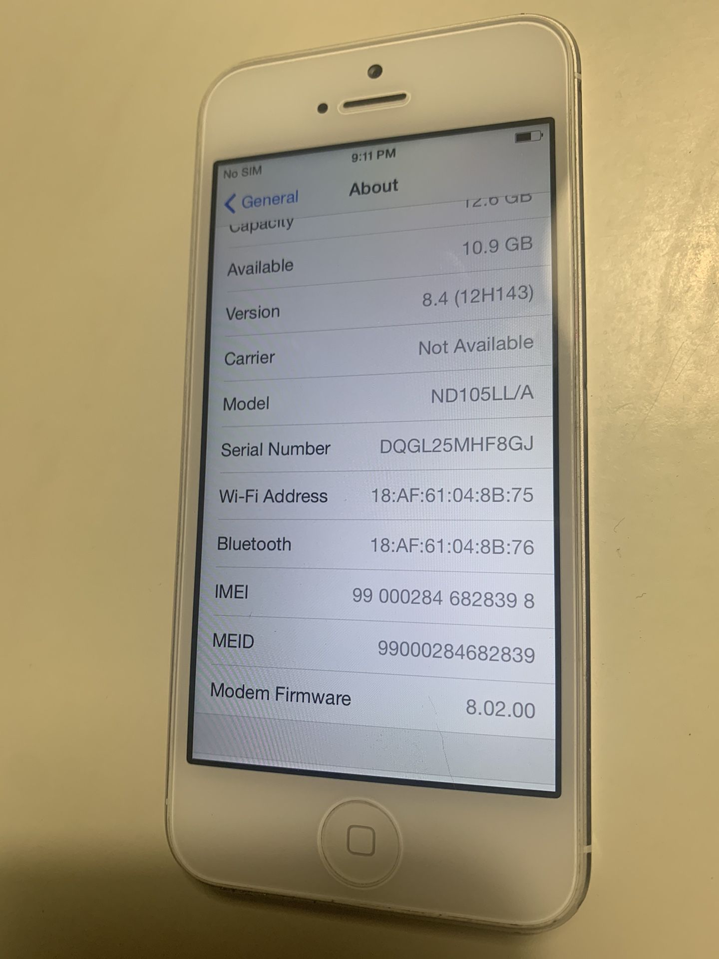 iPhone 5 perfect condition (UNLOCKED)