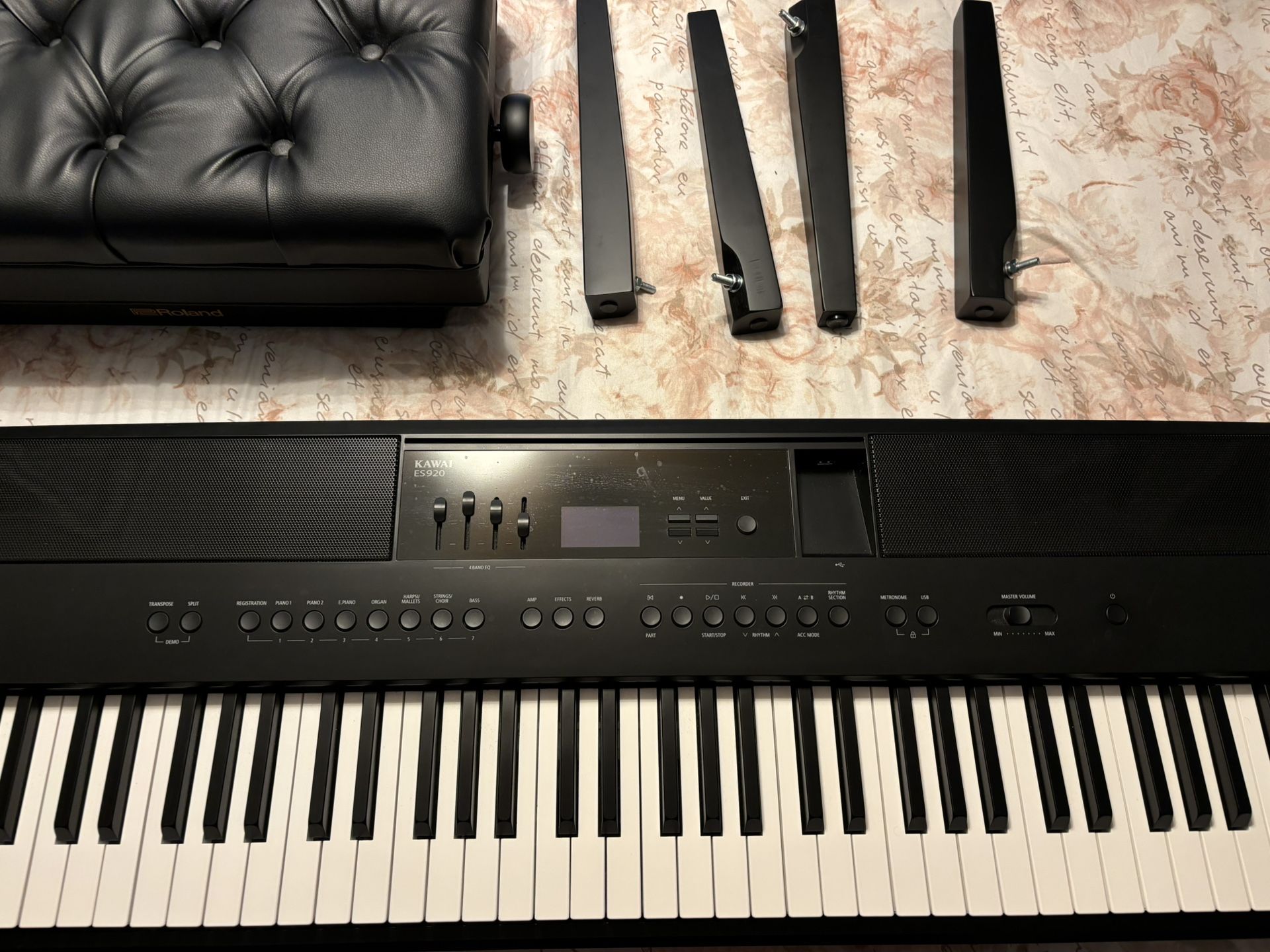 Kawai ES920 piano keyboard with Liquid stand and Roland Bench.