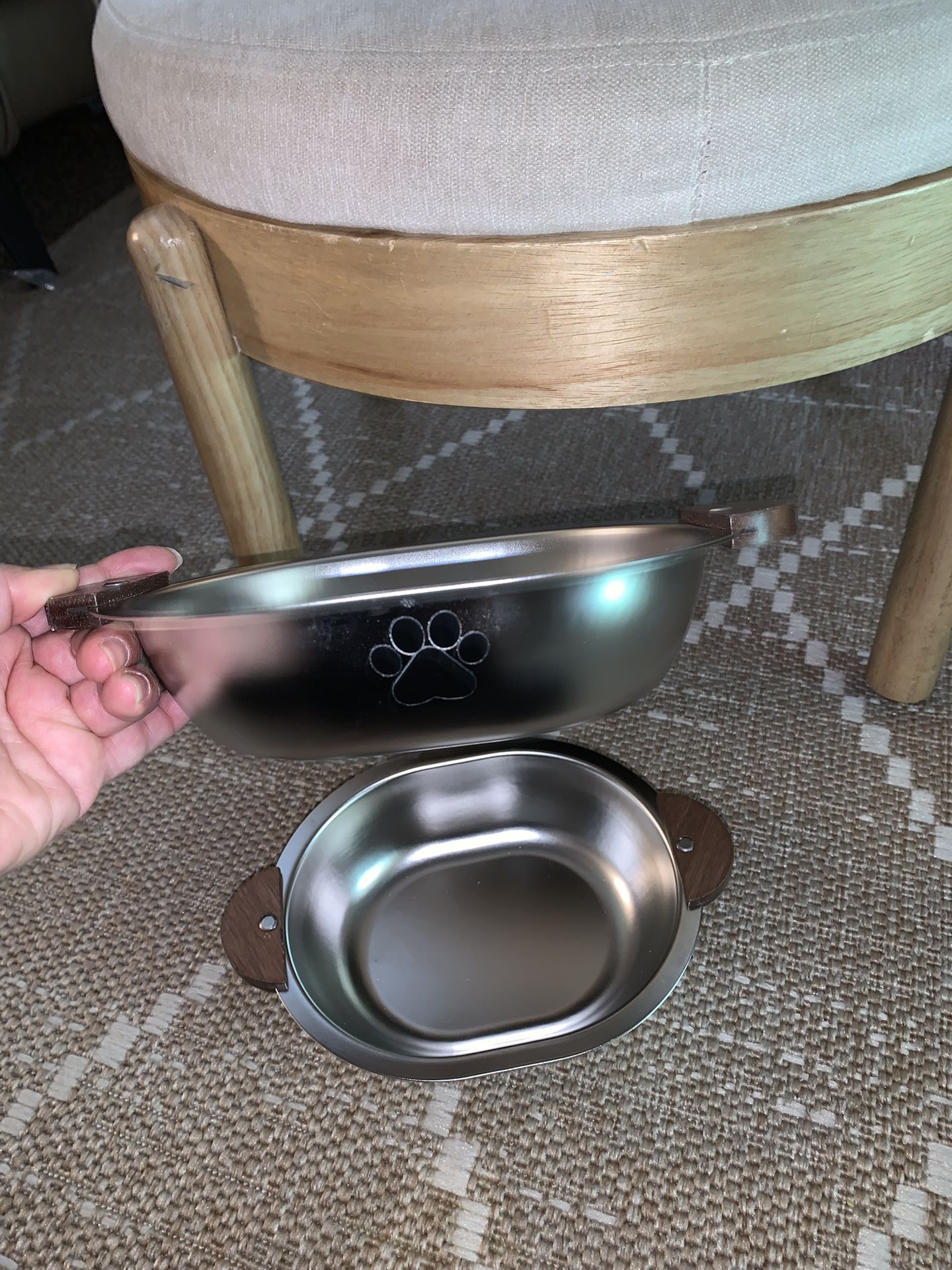 Feeders Set Of 2