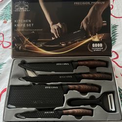 Brand New Knife Set In Box