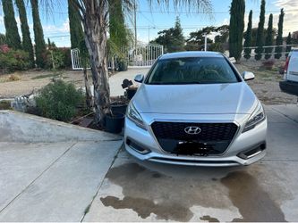 2017 Sonata Hybrid **Not running**