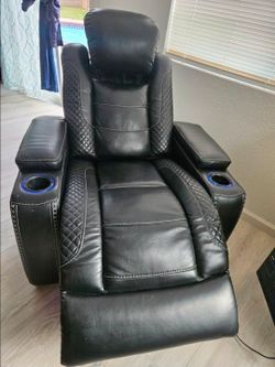 Ashley Black Electric Recliner