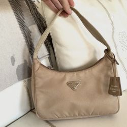 Authentic Prada Nylon Tote Bag With Authenticity Card for Sale in Oxnard,  CA - OfferUp