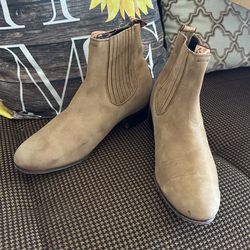 El Canelo boots