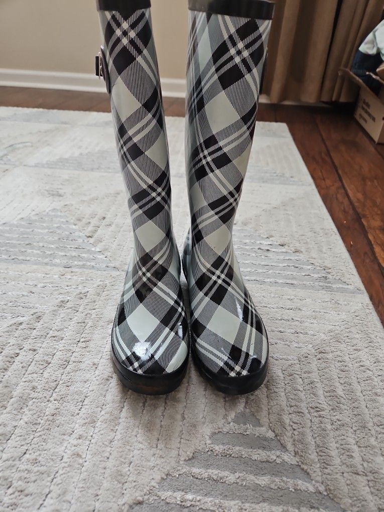rain boots