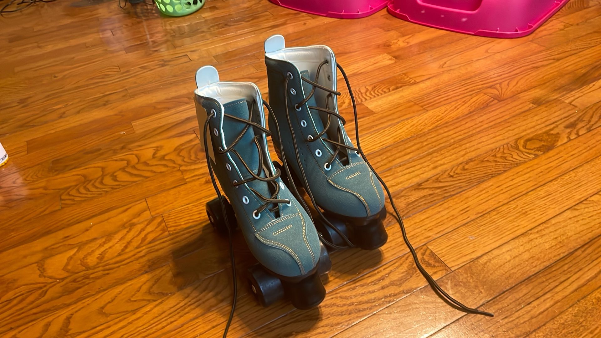 Skates