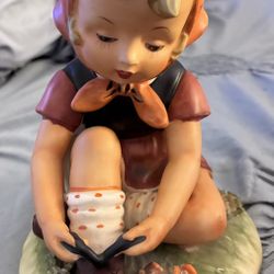 These are vintage Erich Stauffer porcelain figurines manufactured by Arnart Creations, likely produced in Japan in the mid-20th century. 