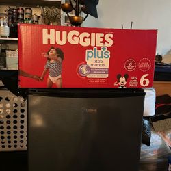 Tengo Una Caja De Huggies 