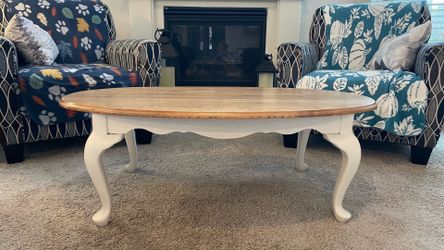 Vintage Queen Anne Coffee Table – Solid Wood | Refinished Ivory & Natural Oak