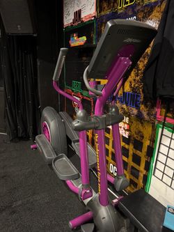 Life Fitness Elliptical Trainer