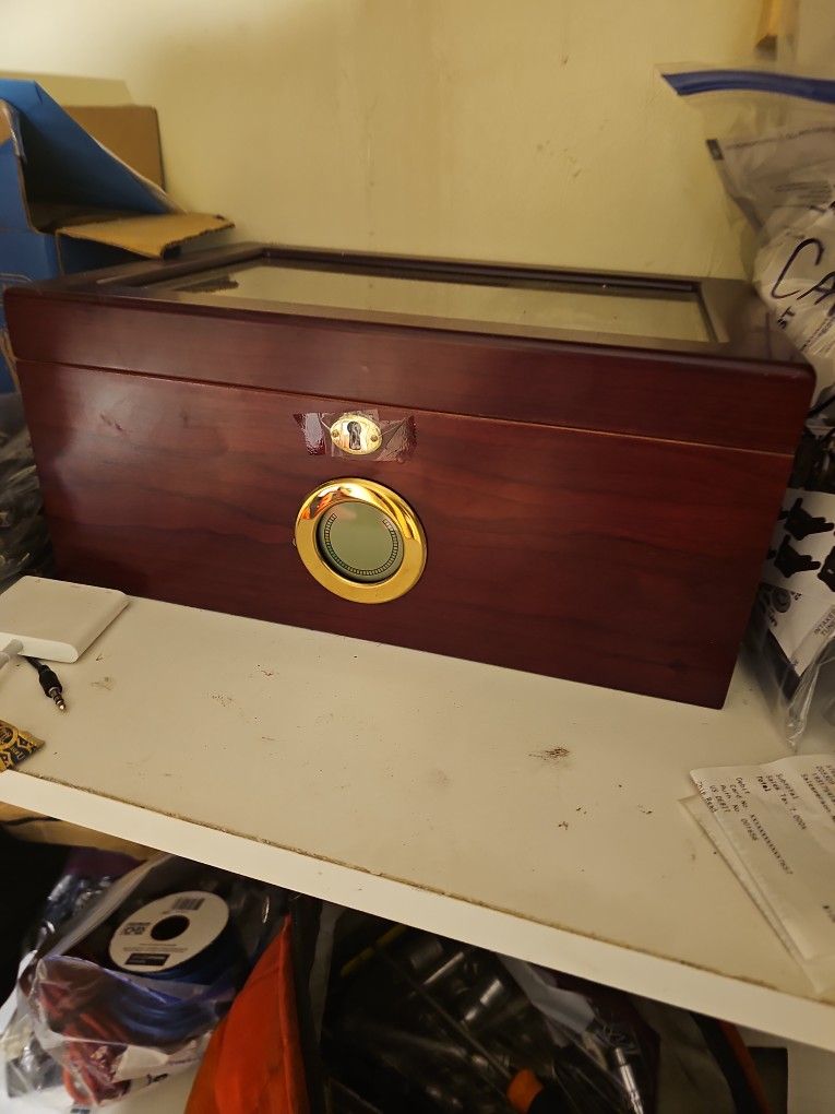 100 Count Cigar Humidor