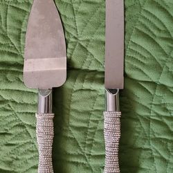 Juego de Cuchillo y Espátula para pastel $10