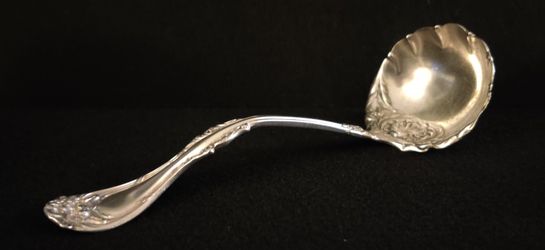 WM Rogers Silver Plated "Yale" or "Warwick" Pattern Large Ladle Ladle Antique