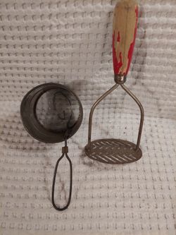 Potato Masher & Flour Sifter red wood