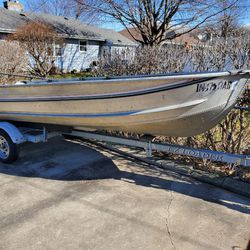 14 FT SEA NYMPH WITH MERCURY MOTOR AND TRAILER