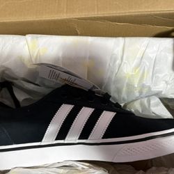 Adidas Adi Ease – Black/White – Men’s 8 (New)