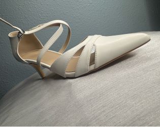 White Cream Strappy Pointed-Toe Kitten Heel