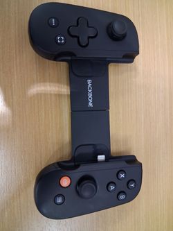 Backbone IPhone gaming controller