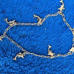 Vintage  Gold Tone Anklet with Dolphin Charms

