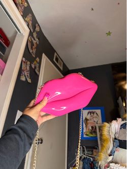 Lip Purse