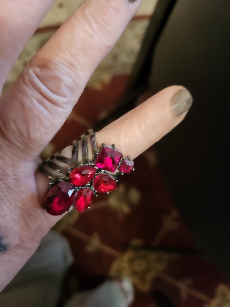 GOTHIC STONE RING