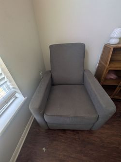 Manual Recliner.