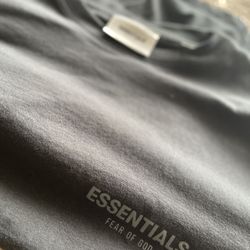 Essential Shirt 