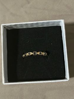 14k yellow gold Sapphire band ring