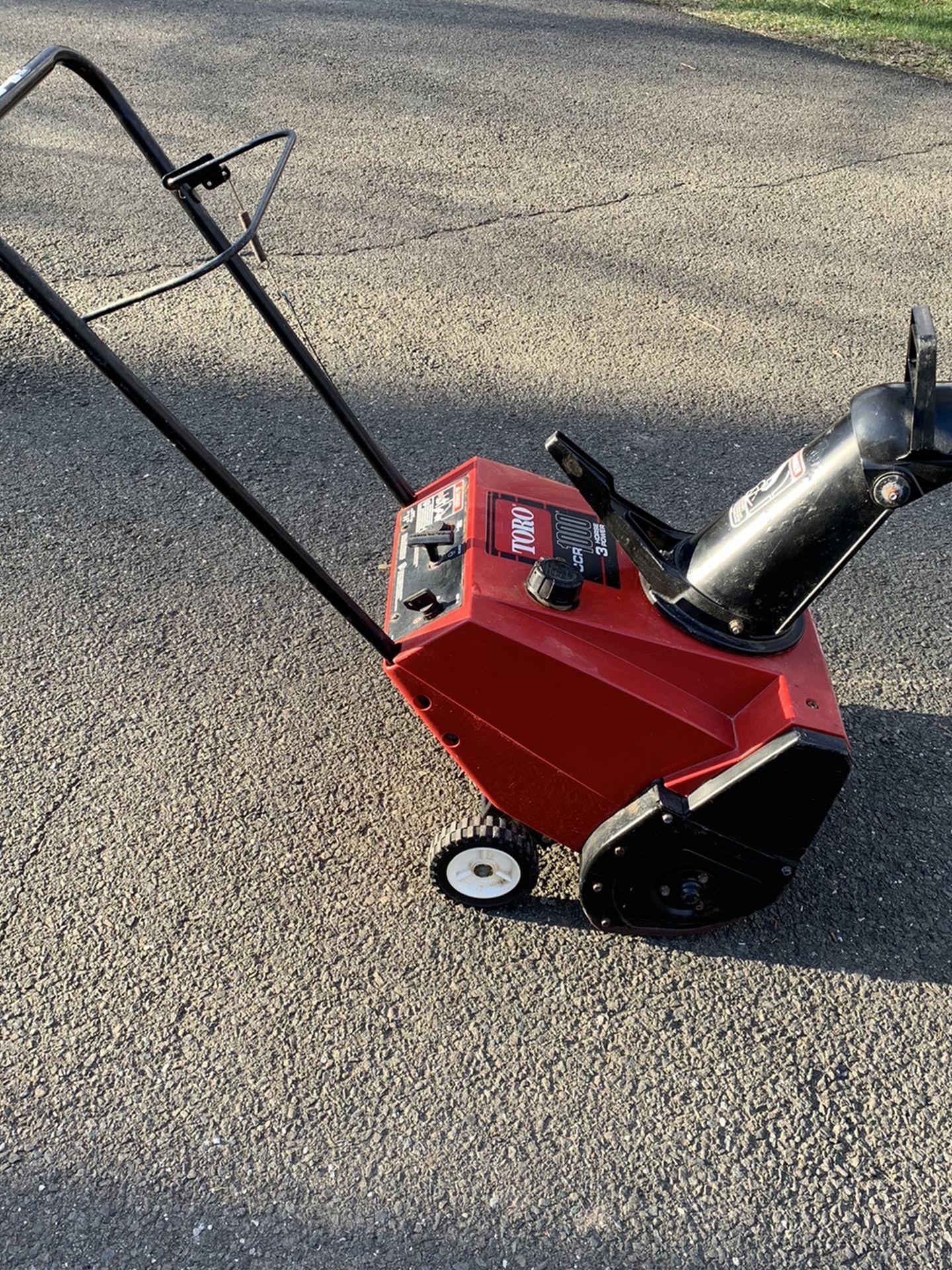 Toro CCR1000 Snowblower for Sale in Guilford, CT OfferUp