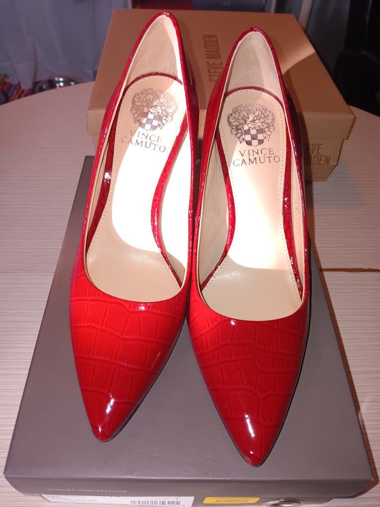 Vince Camuto Red