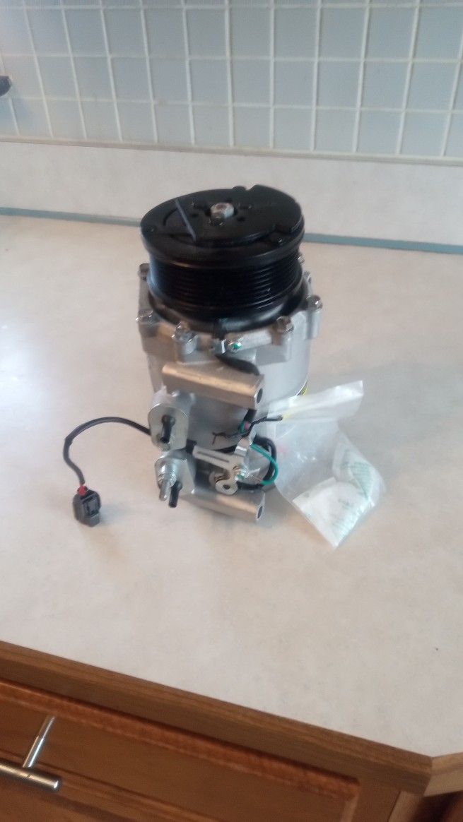 AC COMPRESSOR FOR 02-06 HONDA CRV