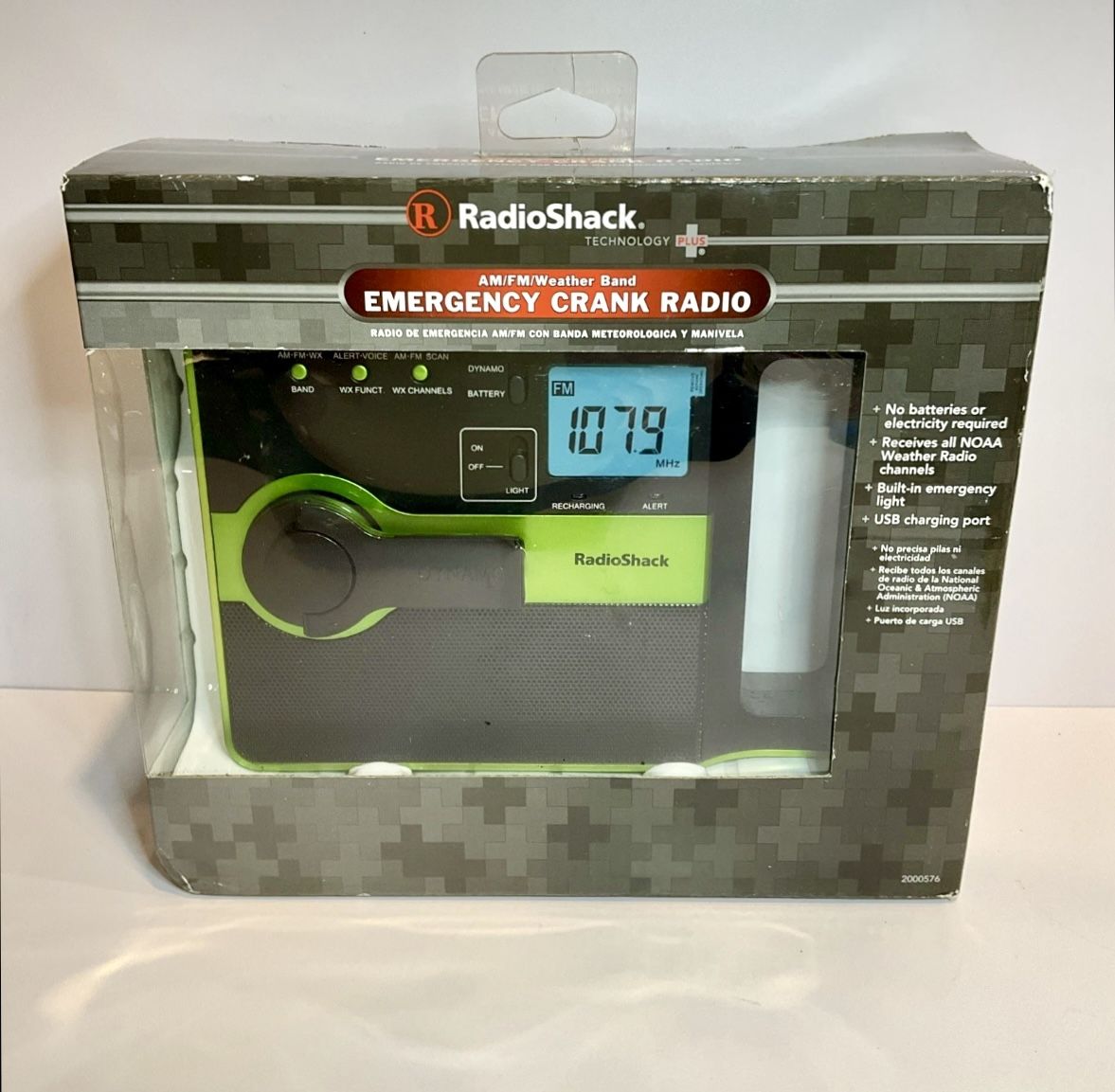 RadioShack AM/FM/Weather Band Emergency Crank Radio