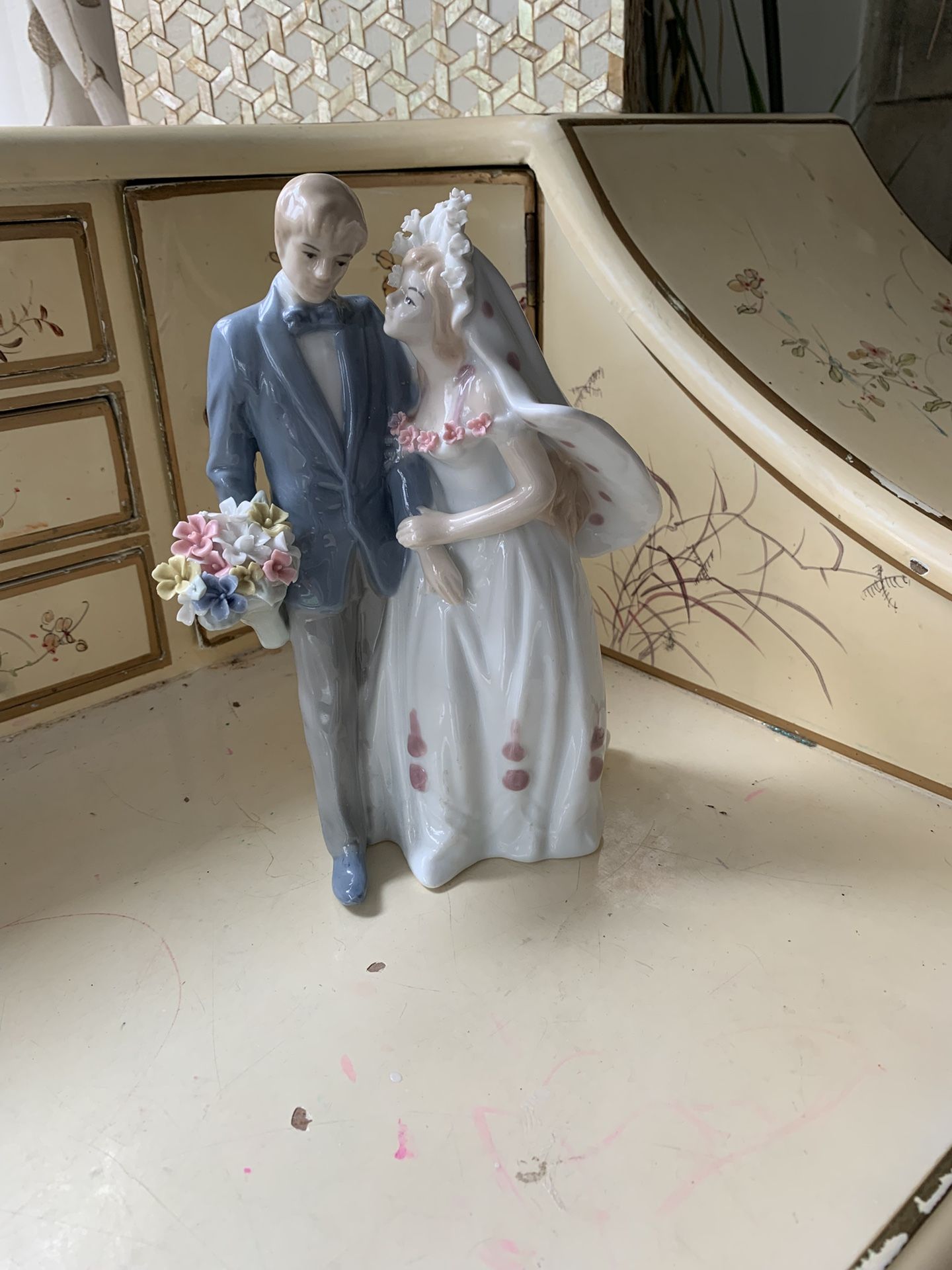 New Bride & Groom Figurine