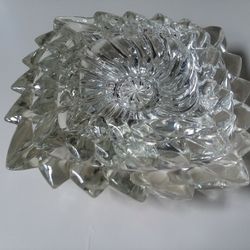 Vintage Nesting Ashtrays