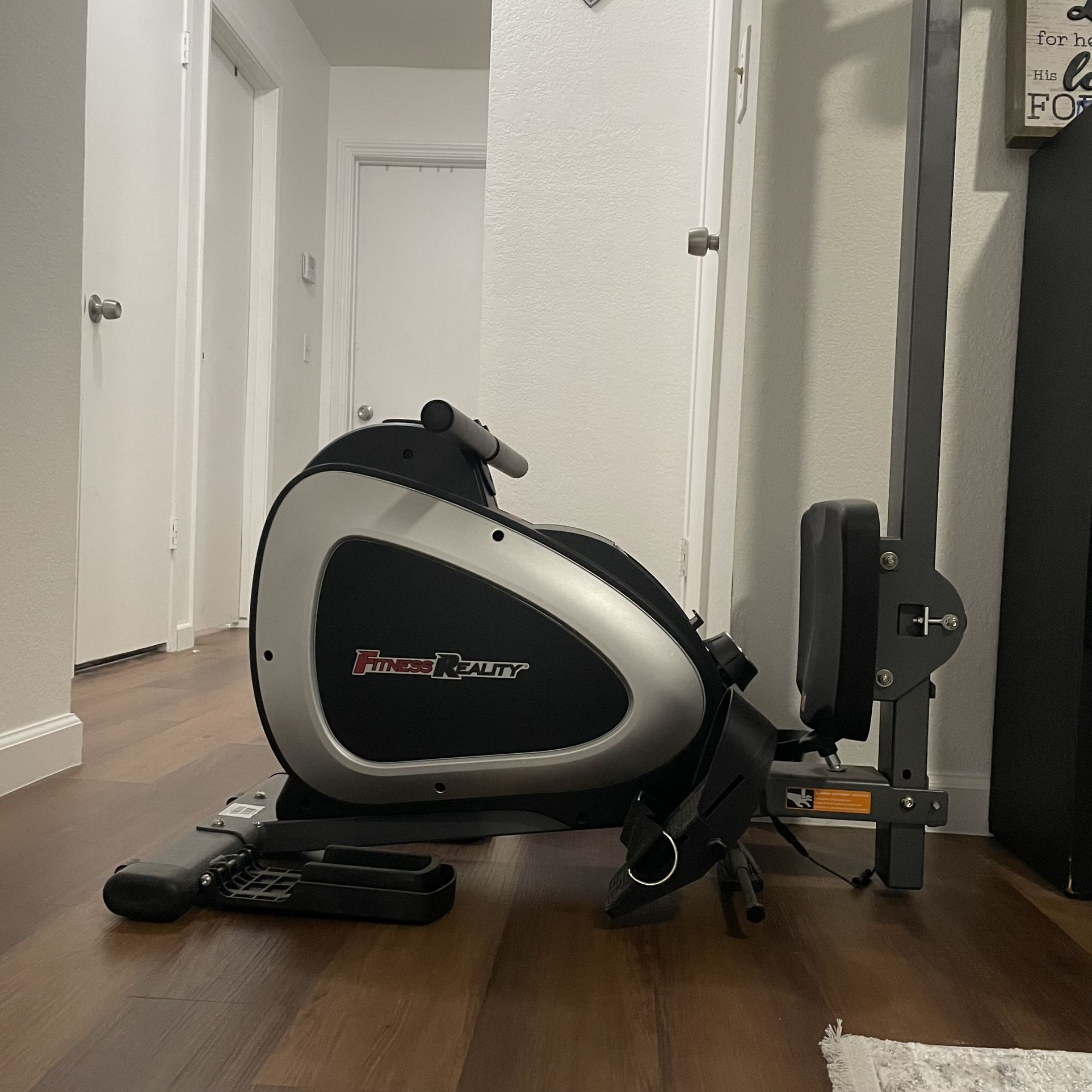 Like New Rowing Machine Fitness Reality