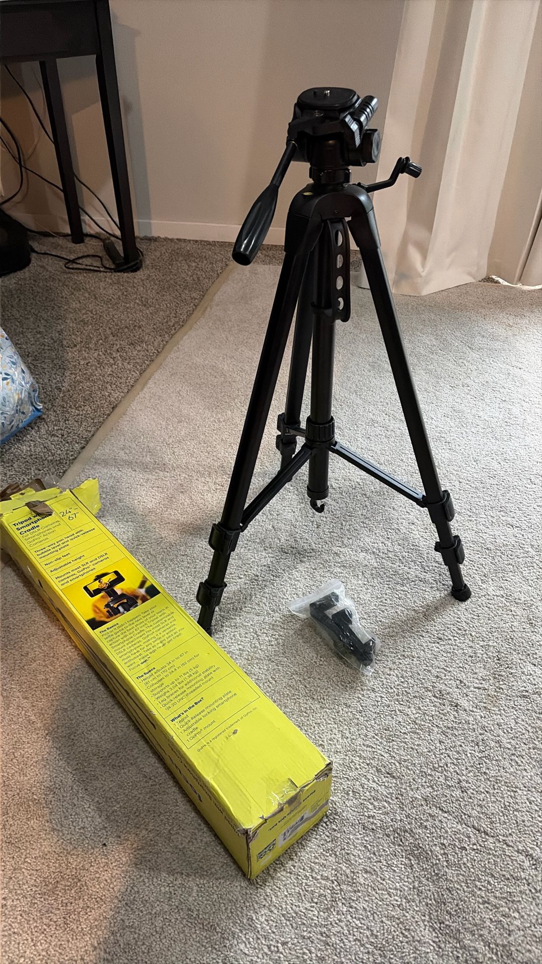 Tripod With Smartphone Cradle