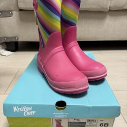Rain Boots Size 6B Kids