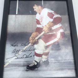 Gordie Howe Autographed Photo 